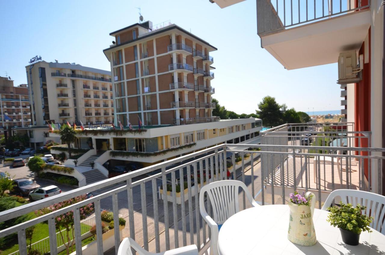 Smeralda Bibione Buitenkant foto